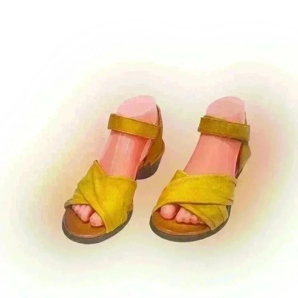 Miz Mooz Women’s Yellow Leather Heeled Sandals Collette With Strap SZ 37/ 6.5-7 - Picture 2 of 12